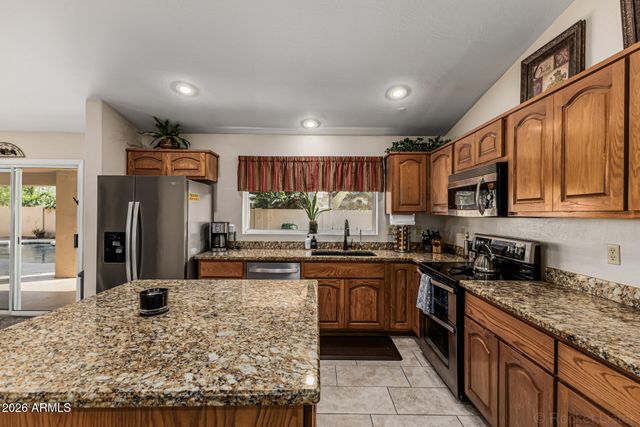 5745 W MARIPOSA GRANDE Lane, Glendale, AZ 85310