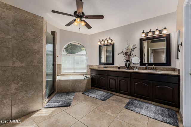 5745 W MARIPOSA GRANDE Lane, Glendale, AZ 85310