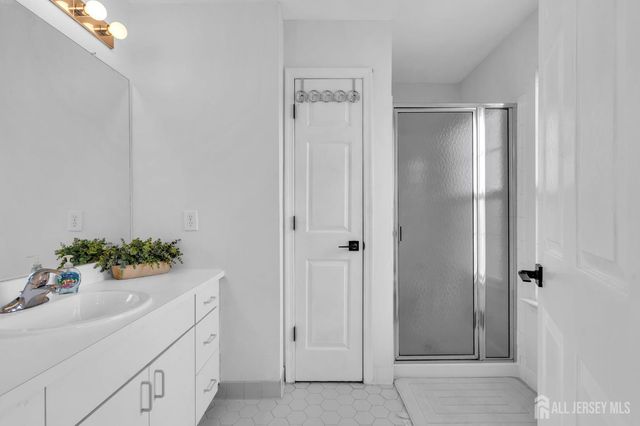 2609 Ridgeview Court, Sayreville, NJ 08859