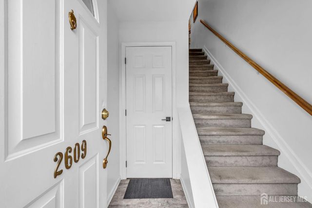 2609 Ridgeview Court, Sayreville, NJ 08859