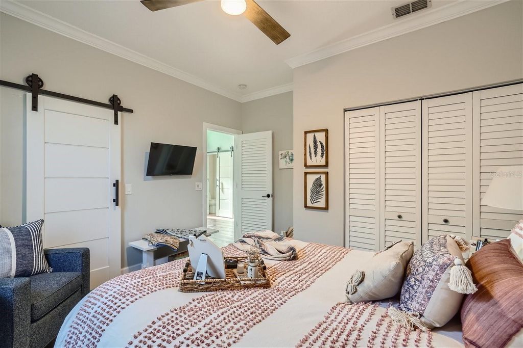 Image 31 of property listing at 11367 PERICO ISLE CIRCLE, Bradenton, FL 34209