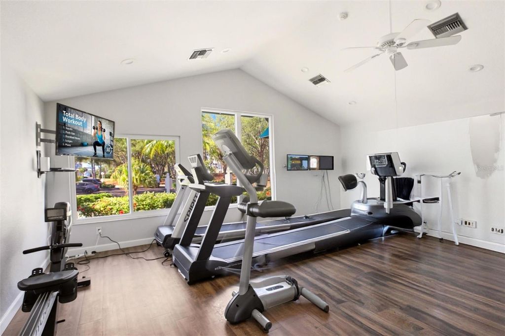 Image 45 of property listing at 11367 PERICO ISLE CIRCLE, Bradenton, FL 34209