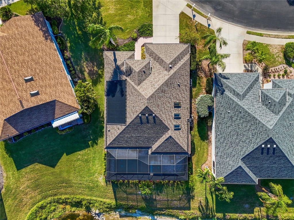 Image 9 of property listing at 11367 PERICO ISLE CIRCLE, Bradenton, FL 34209