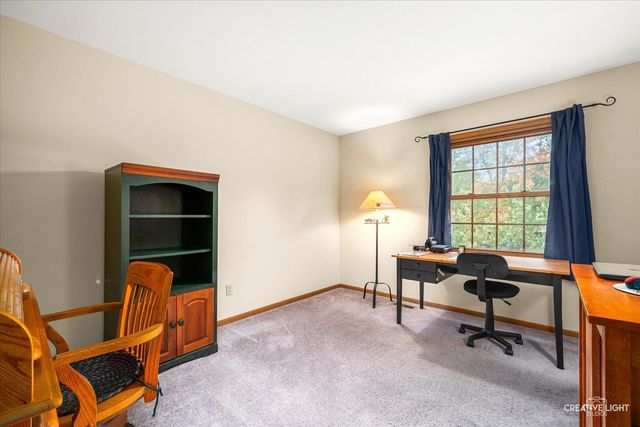 135 Chesterfield Drive, Oswego, IL 60543