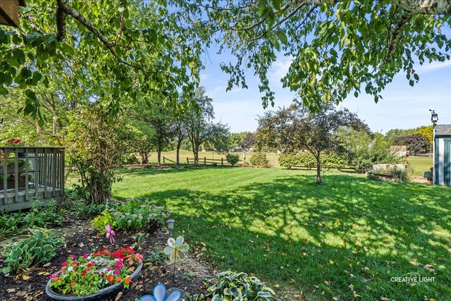 135 Chesterfield Drive, Oswego, IL 60543