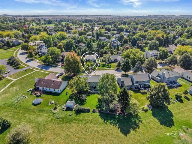 135 Chesterfield Drive, Oswego, IL 60543