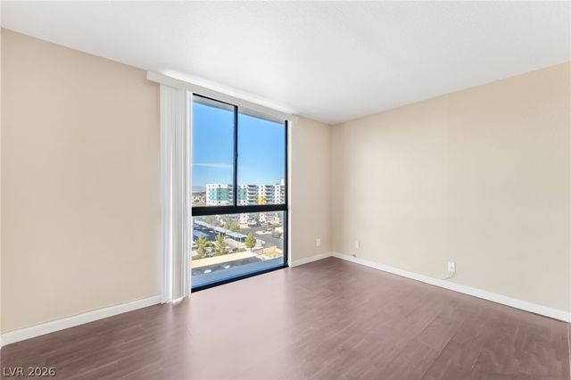 3930 University Center Drive 803, Las Vegas, NV 89119