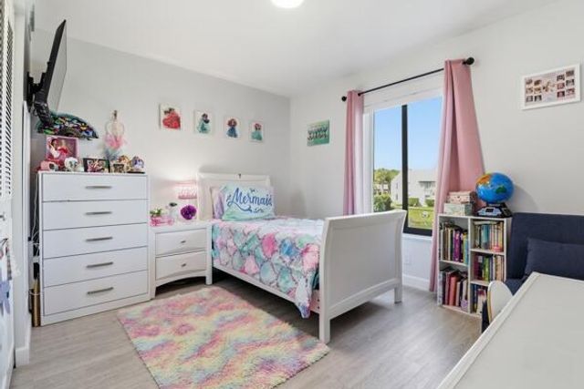 1111 Green Pine Boulevard G2, West Palm Beach, FL 33409
