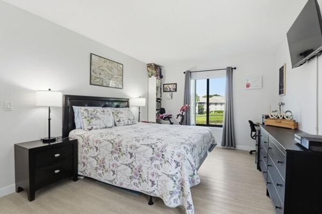 1111 Green Pine Boulevard G2, West Palm Beach, FL 33409