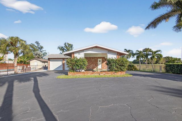 1314 N Lakeside Drive, Lake Worth Beach, FL 33460