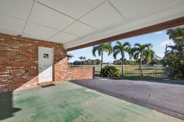 1314 N Lakeside Drive, Lake Worth Beach, FL 33460