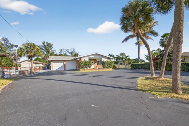 1314 N Lakeside Drive, Lake Worth Beach, FL 33460