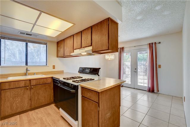 511 Chelsea Drive, Henderson, NV 89014