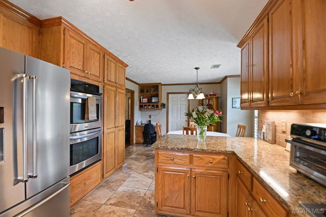 1689 Rambling Brook Lane, Prattville, AL 36066