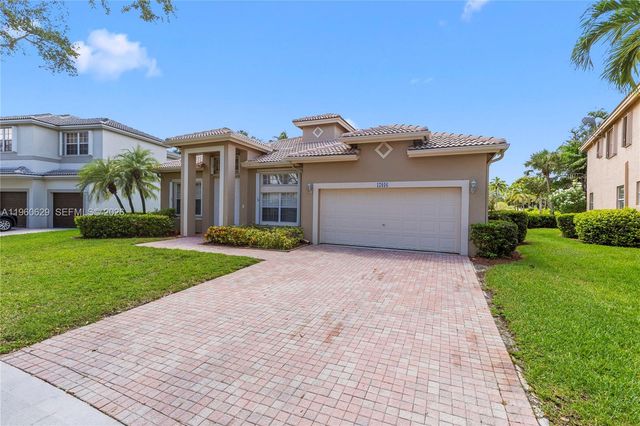 17036 NW 15th St, Pembroke Pines, FL 33028