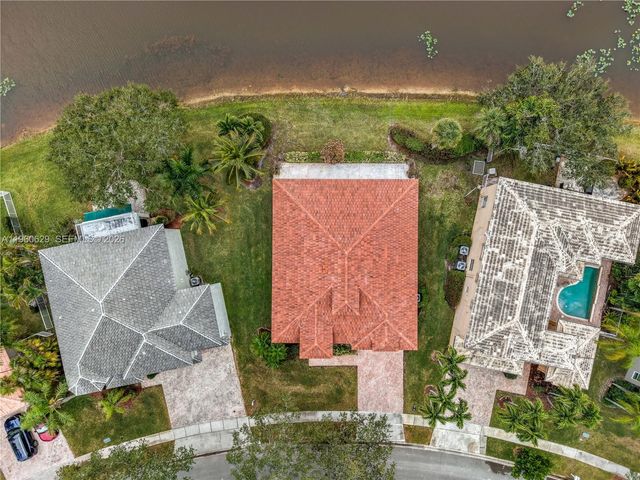 17036 NW 15th St, Pembroke Pines, FL 33028