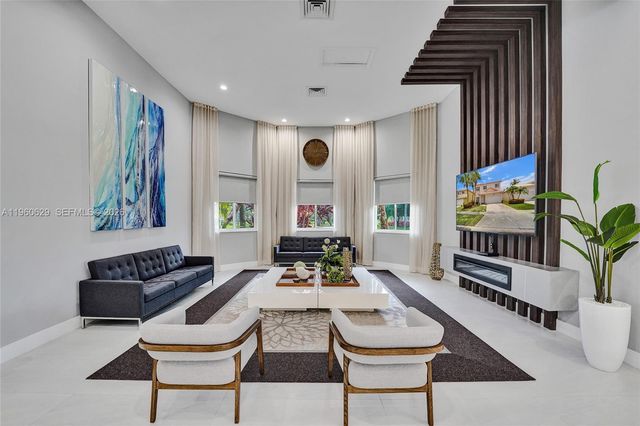 17036 NW 15th St, Pembroke Pines, FL 33028