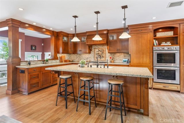 298 Granada Avenue, Long Beach, CA 90803