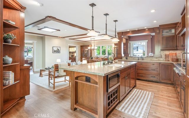 298 Granada Avenue, Long Beach, CA 90803