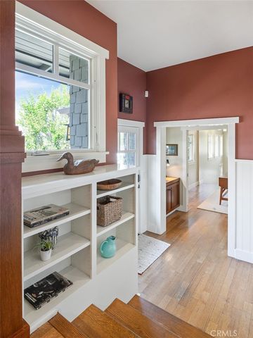 298 Granada Avenue, Long Beach, CA 90803