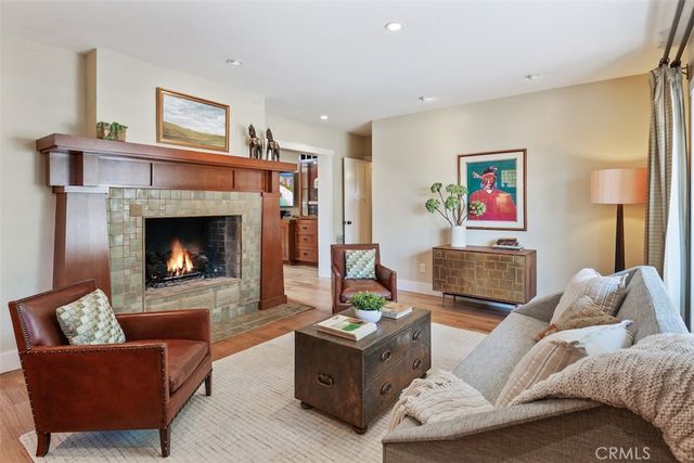 298 Granada Avenue, Long Beach, CA 90803