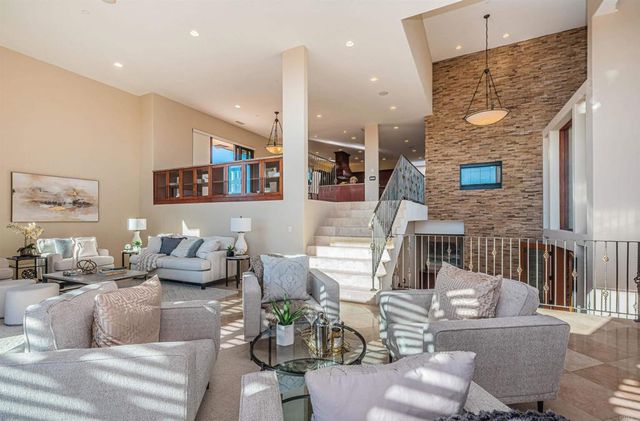2362 Edgehill Road, Vista, CA 92084