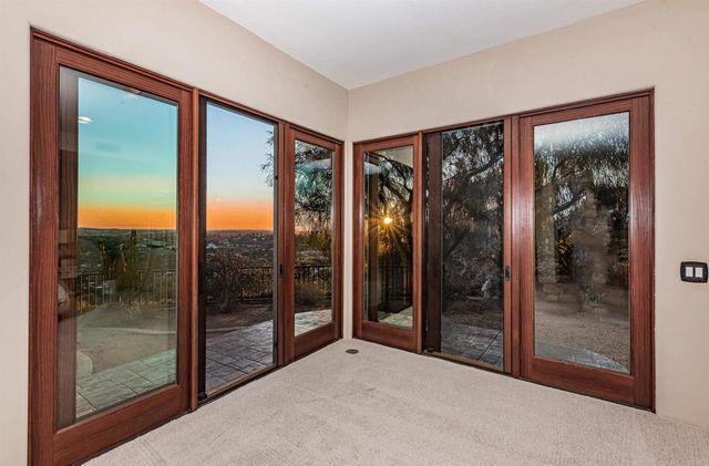 2362 Edgehill Road, Vista, CA 92084
