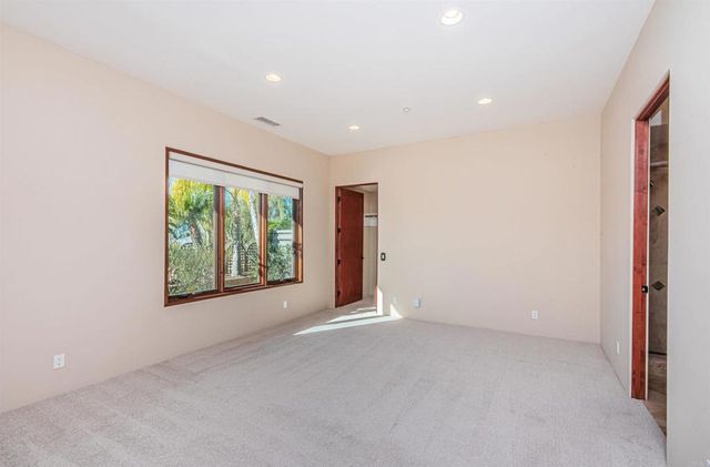 2362 Edgehill Road, Vista, CA 92084