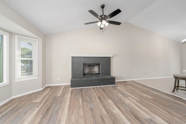 523 W Maywood St, Wichita, KS 67217