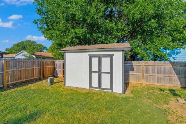 523 W Maywood St, Wichita, KS 67217