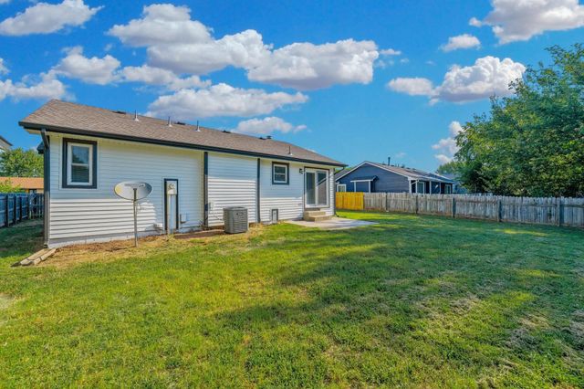 523 W Maywood St, Wichita, KS 67217