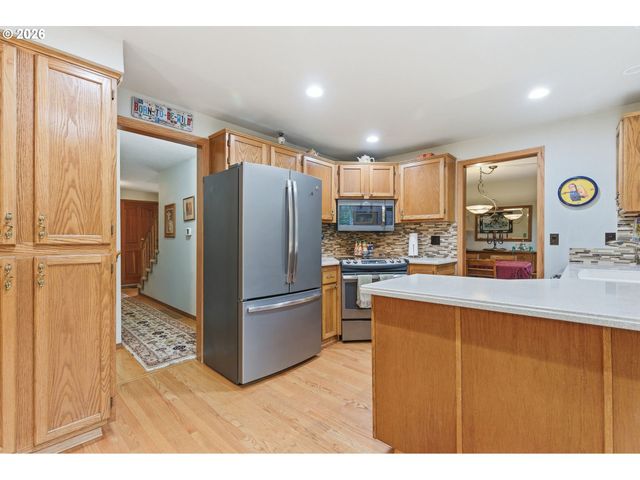 205 S CANBY St, Portland, OR 97219