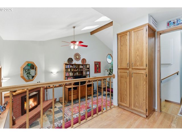 205 S CANBY St, Portland, OR 97219