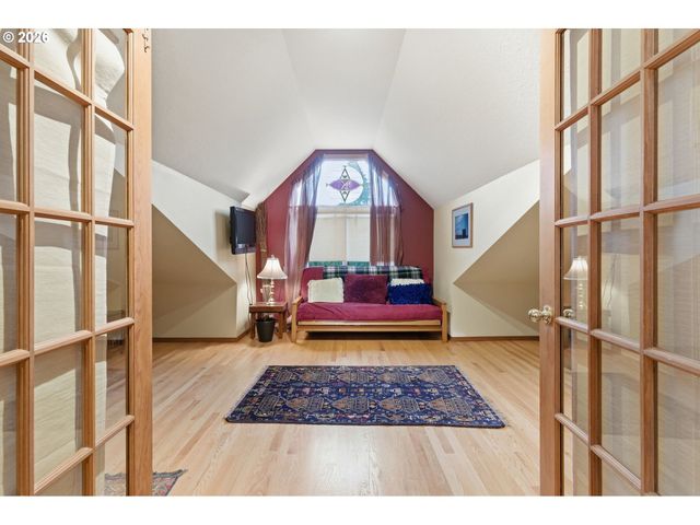 205 S CANBY St, Portland, OR 97219