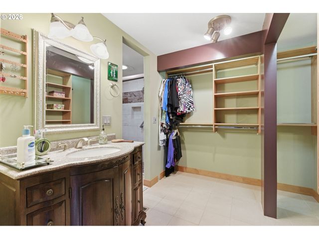 205 S CANBY St, Portland, OR 97219