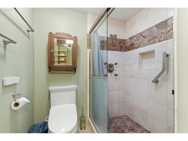 205 S CANBY St, Portland, OR 97219