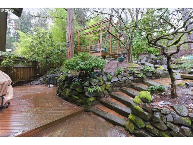 205 S CANBY St, Portland, OR 97219