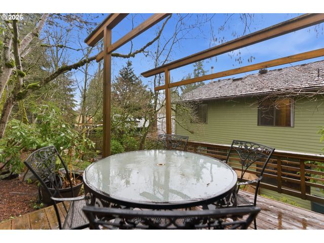 205 S CANBY St, Portland, OR 97219