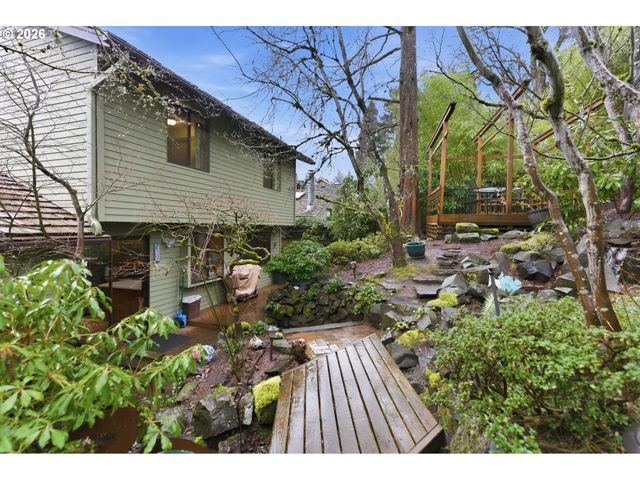 205 S CANBY St, Portland, OR 97219