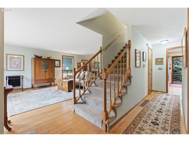 205 S CANBY St, Portland, OR 97219