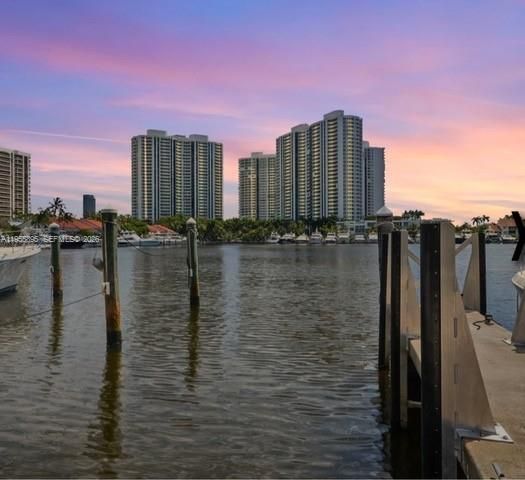 21205 Yacht Club Drive 507, Aventura, FL 33180