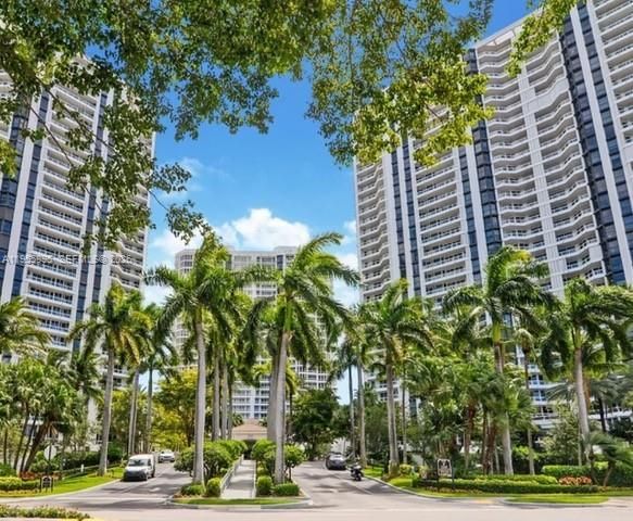 21205 Yacht Club Drive 507, Aventura, FL 33180