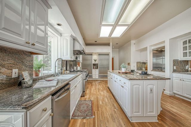 4715 E Copper Avenue, Clovis, CA 93619