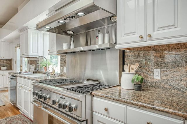 4715 E Copper Avenue, Clovis, CA 93619