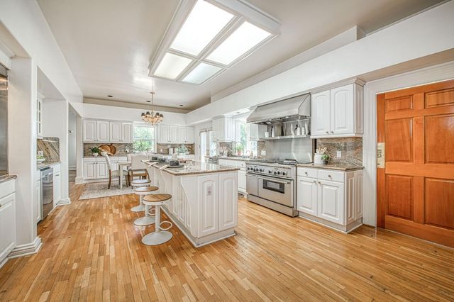 4715 E Copper Avenue, Clovis, CA 93619