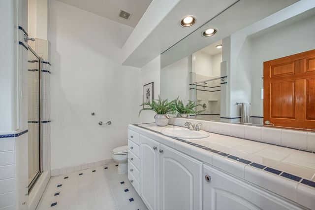 4715 E Copper Avenue, Clovis, CA 93619