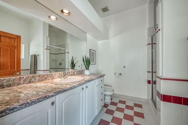 4715 E Copper Avenue, Clovis, CA 93619