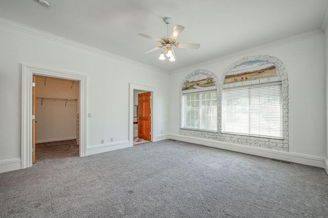 4715 E Copper Avenue, Clovis, CA 93619