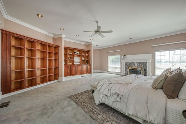 4715 E Copper Avenue, Clovis, CA 93619
