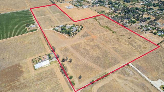 4715 E Copper Avenue, Clovis, CA 93619